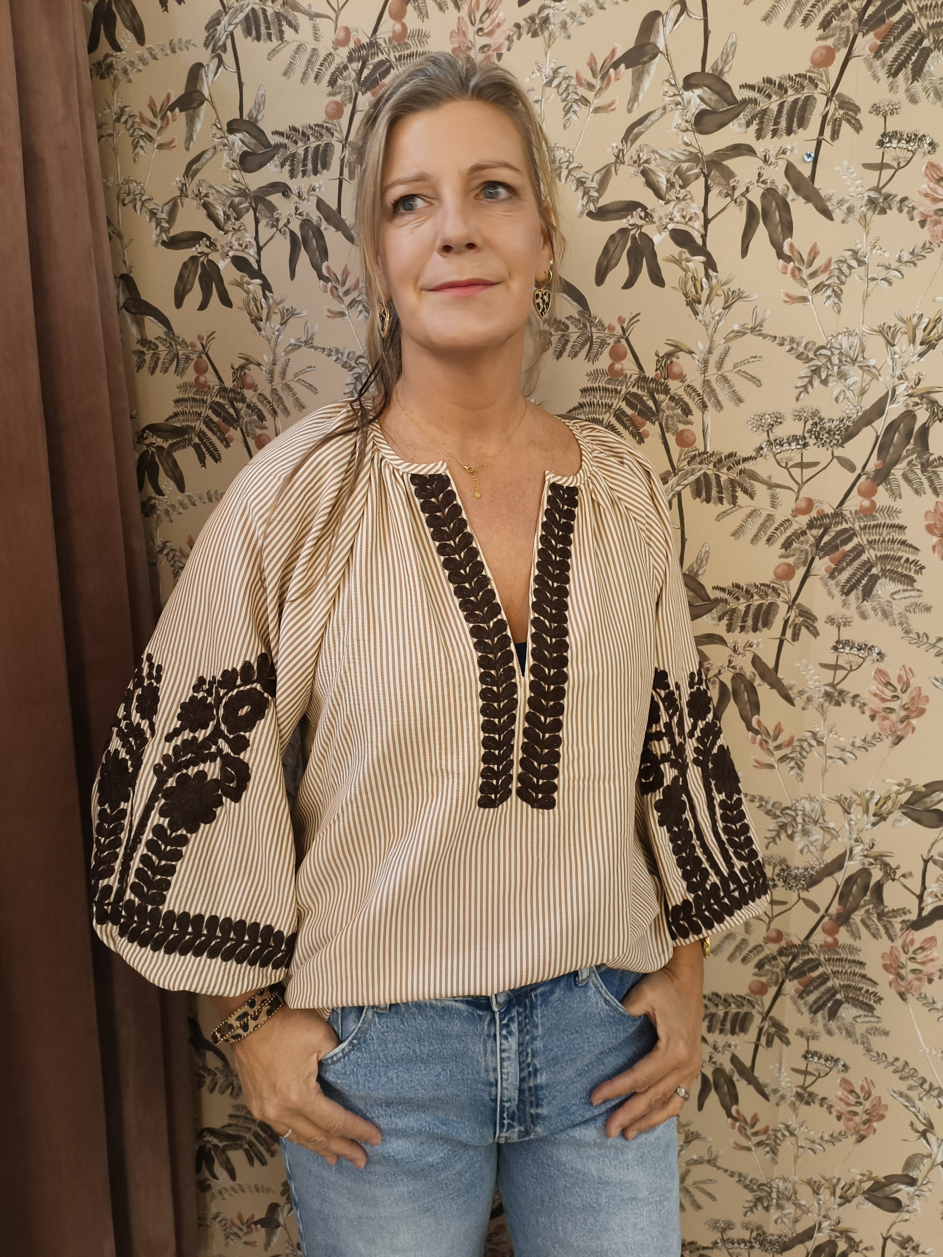 Blouse gestreept geborduurd